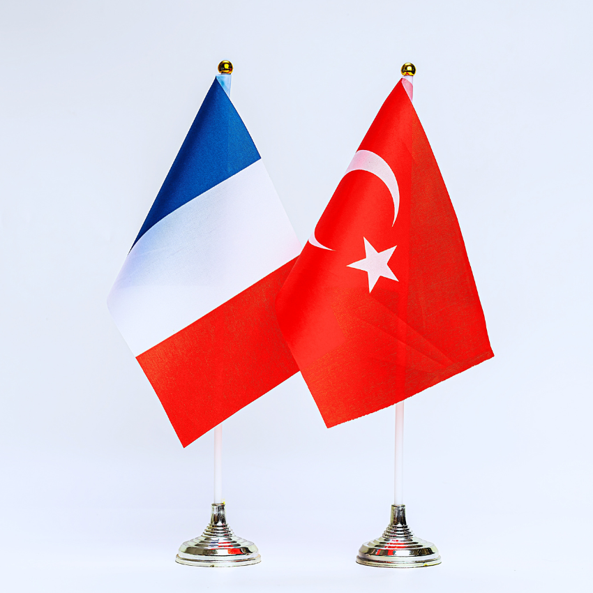 Drapeaux : France, Turquie