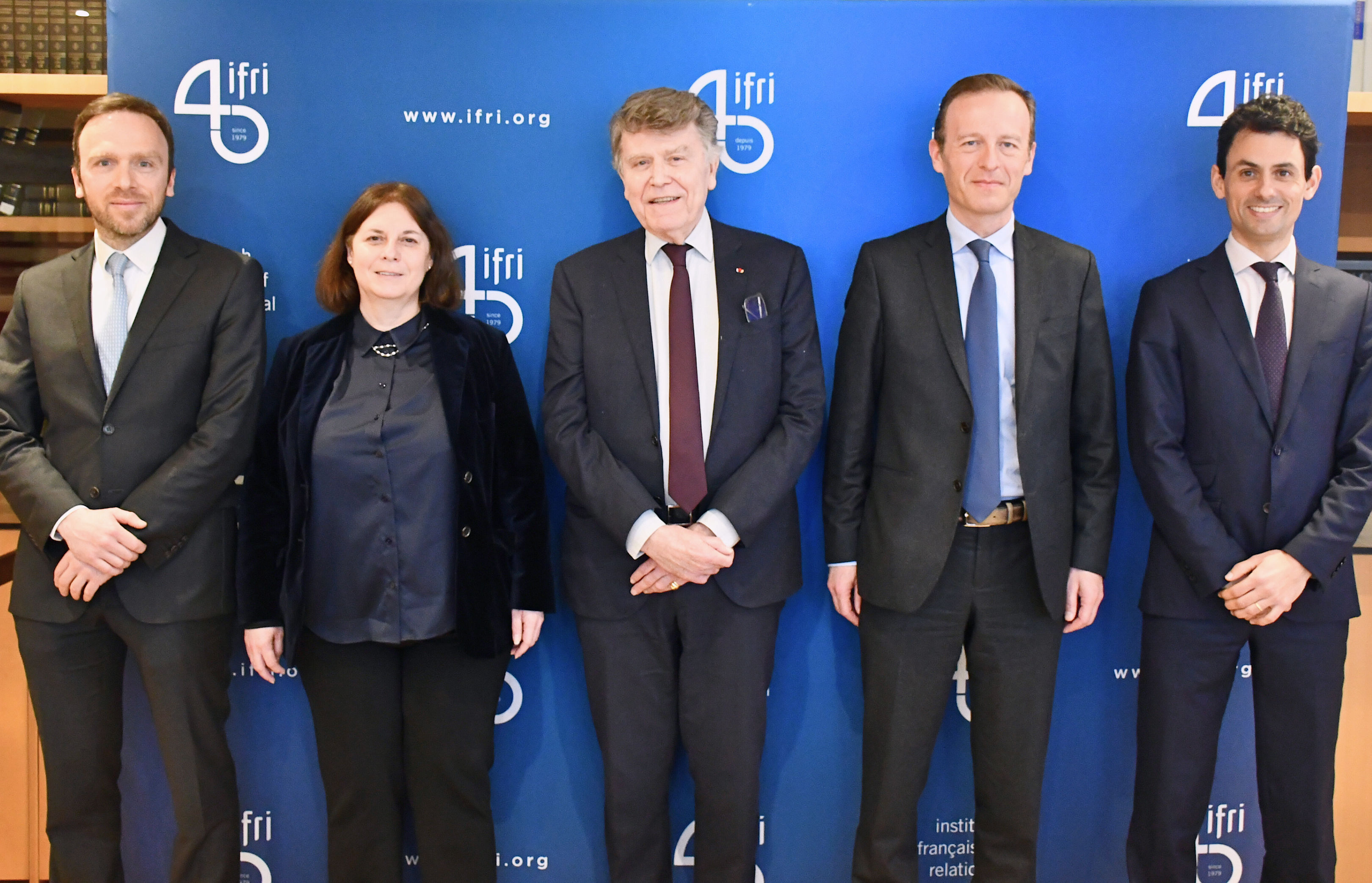 De gauche à droite : Marc HECKER, Valérie GENIN, Thierry de MONTBRIAL, Thomas GOMART et Yann ROLAND