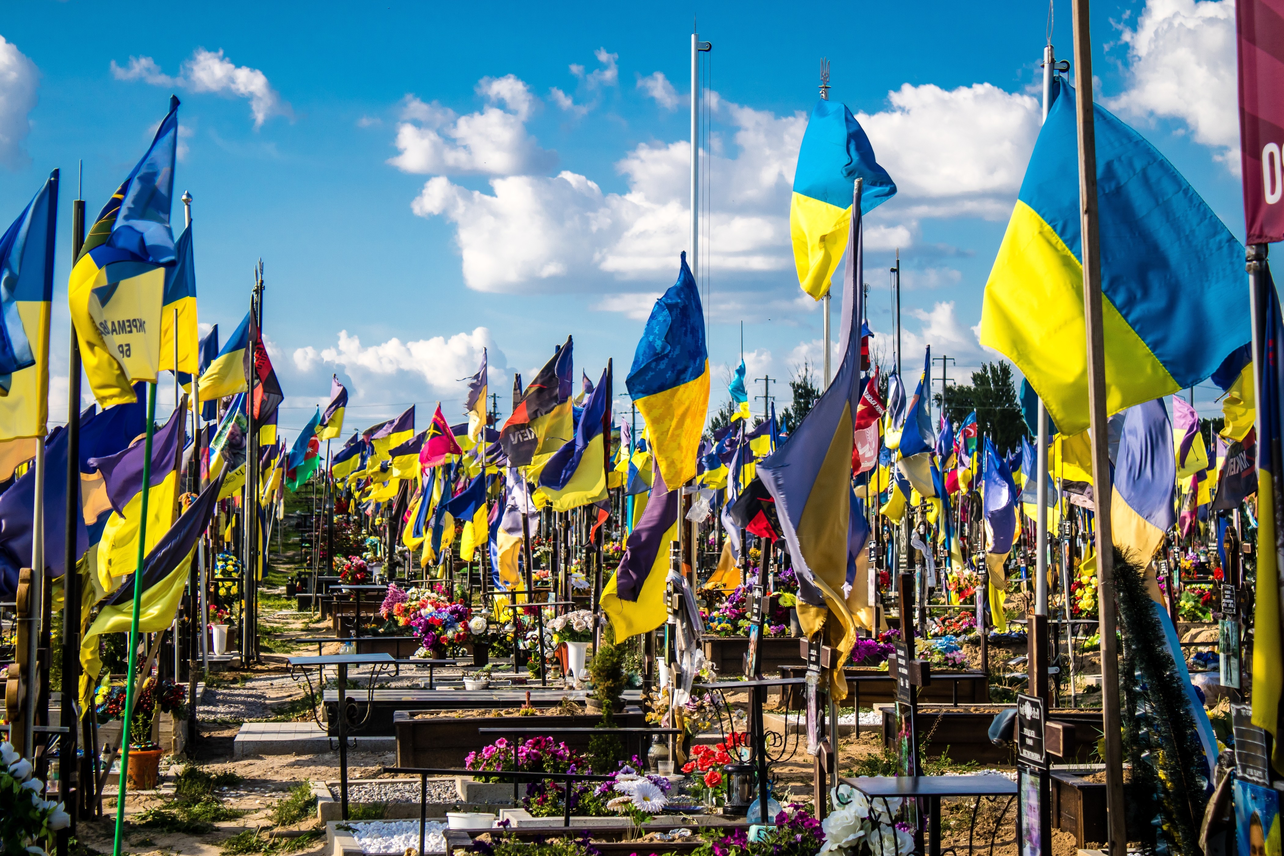 Kharkiv, Ukraine, 28 juin 2024 Aleya Slavy, cimetière militaire au sud de Kharkiv. 