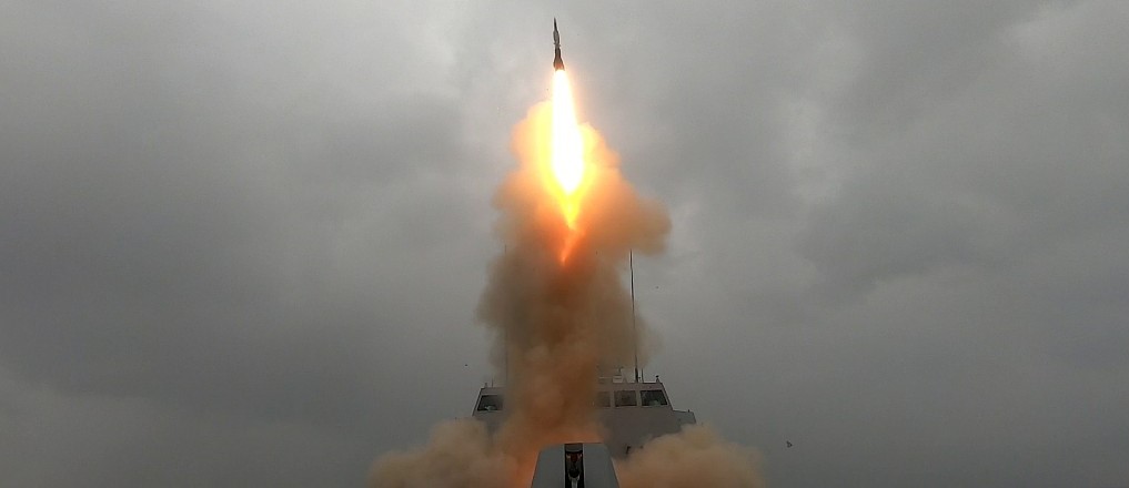 Tir d'un missile Aster 30 par la Frégate multi-missions Normandie le 27 janvier 2021