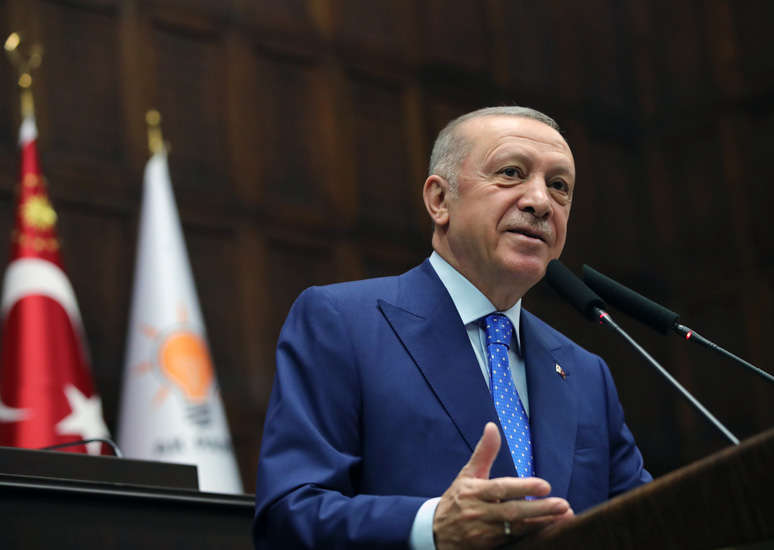 Le président Erdogan s'adressant au groupe parlementaire de l'AKP, le 18 mai 2022