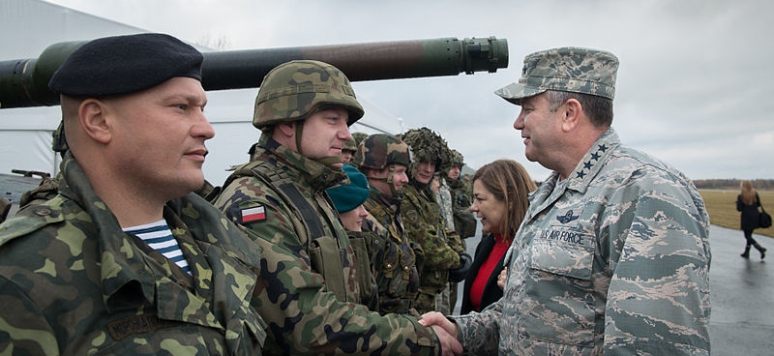 Gen. Philip Breedlove (centre), Supreme Commander of Allied Forces in Europe, greets Polish soldiers in Ziemsko airport, Poland, during the Steadfast Jazz exercicse on November 7th, 2013.