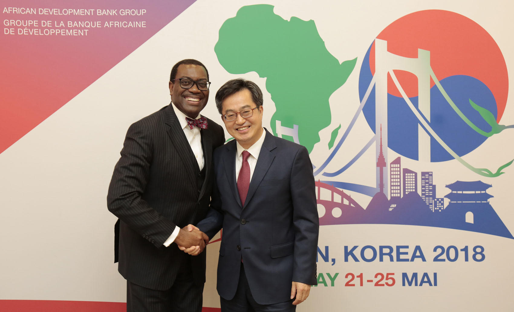 Akinwumi Ayodeji Adesina, President of the African Development Bank, and Dong Yeon Kim, Deputy Prime Minister of the Republic of Korea, KOAFEC, May 2018