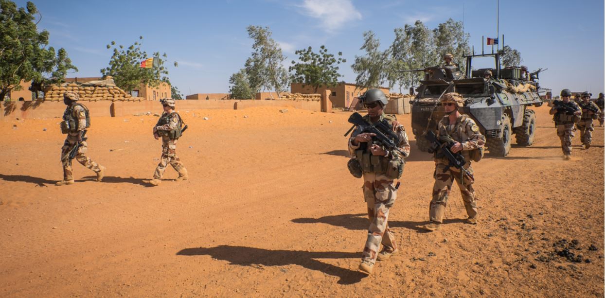 Soldats français au Mali pendant l'opération Barkhane (2015)