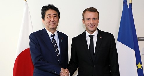 Emmanuel Macron and Shinzo Abe, September 2017