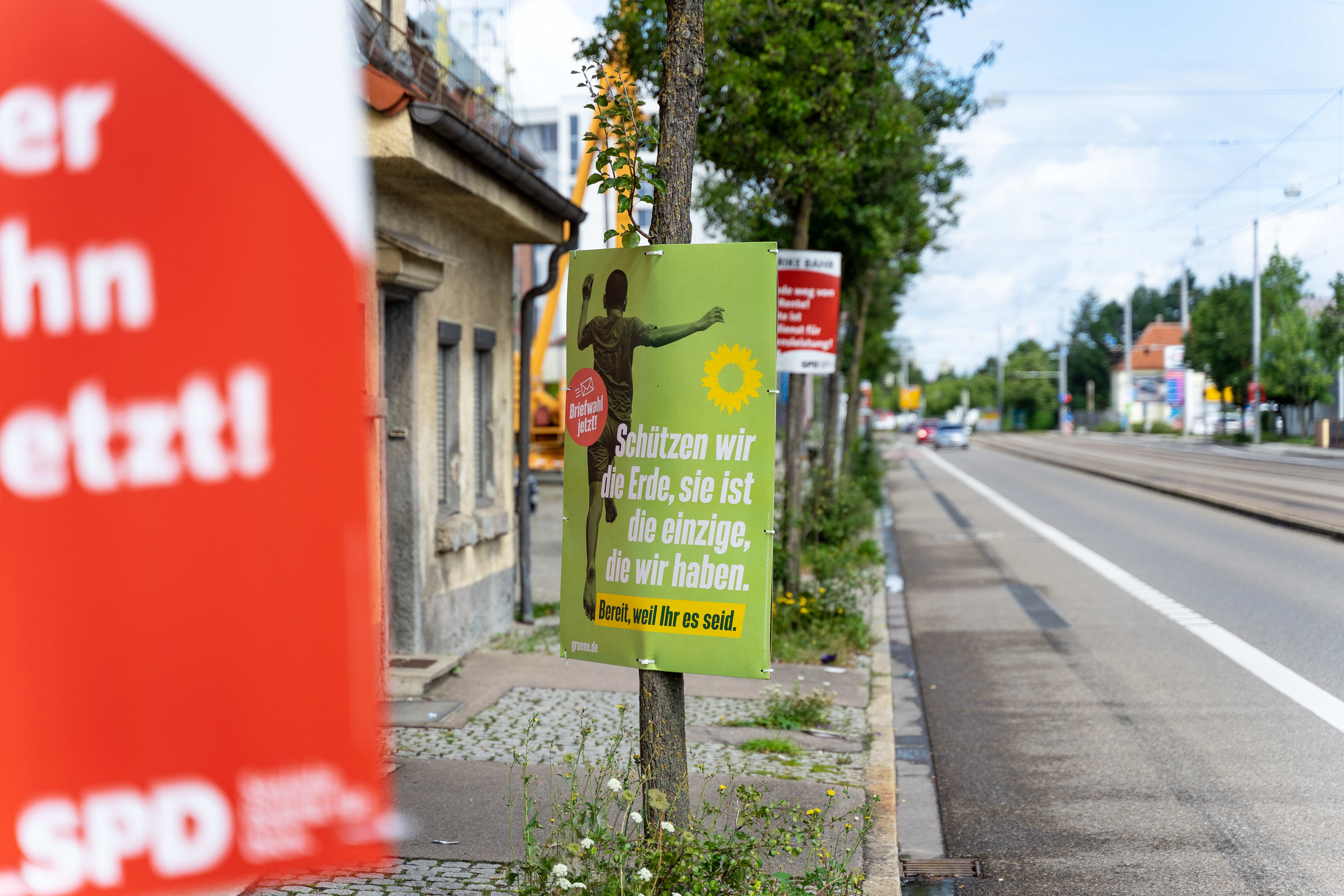 Des affiches avec le slogan de campagne du parti « Die Grünen », Augsbourg, Bavière, Allemagne - 06 août 2021