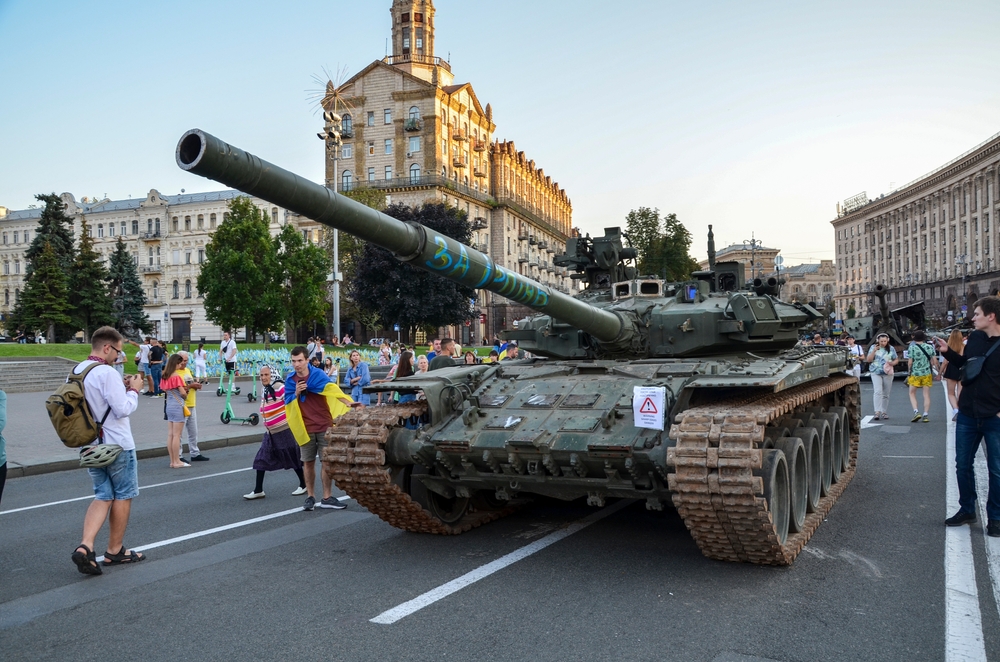 Char russe T-90A exposé lors de l'exposition de matériel militaire russe détruit à Kiev, 23 Août 2022  