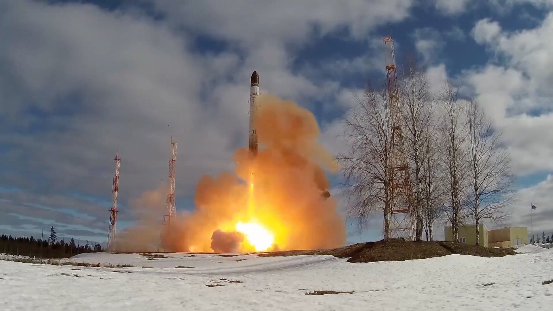 Russia tests new Capable missile, Moskow - 21 Apr 2022