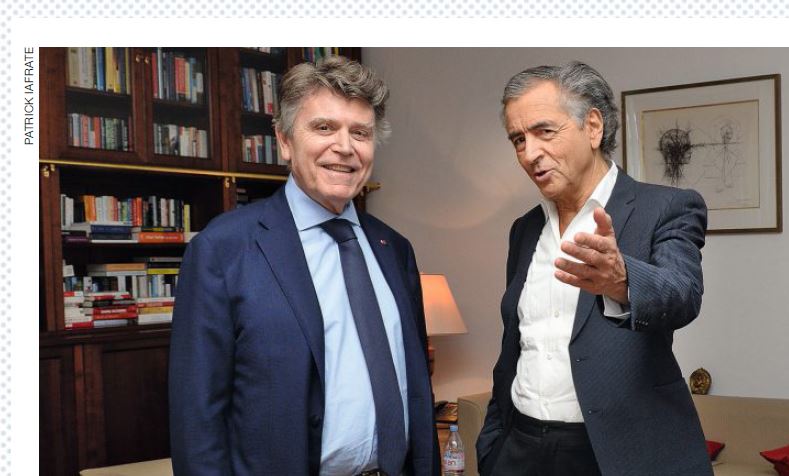 Le géopolitologue Thierry deMontbrial et le philosophe Bernard-Henri Lévy : deux visions des relations internationales.