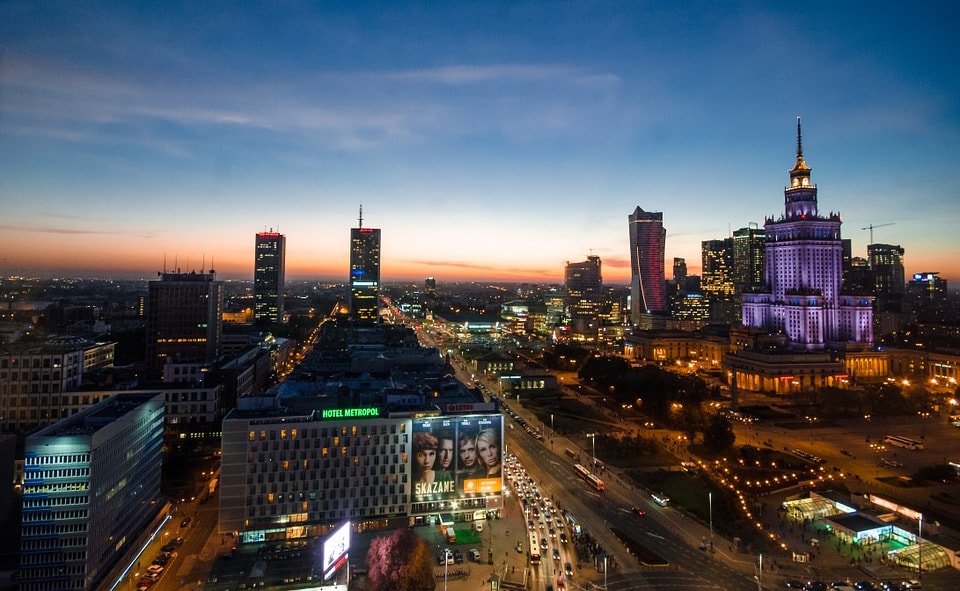 warsaw-1017468_960_720-min.jpg