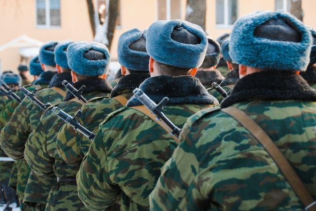 Soldats russes le jour du serment militaire dans l'armée