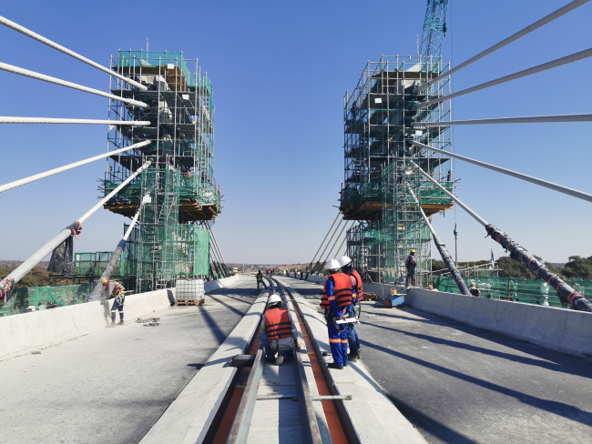 Construction du pont Kazungula au-dessus du fleuve zambezi